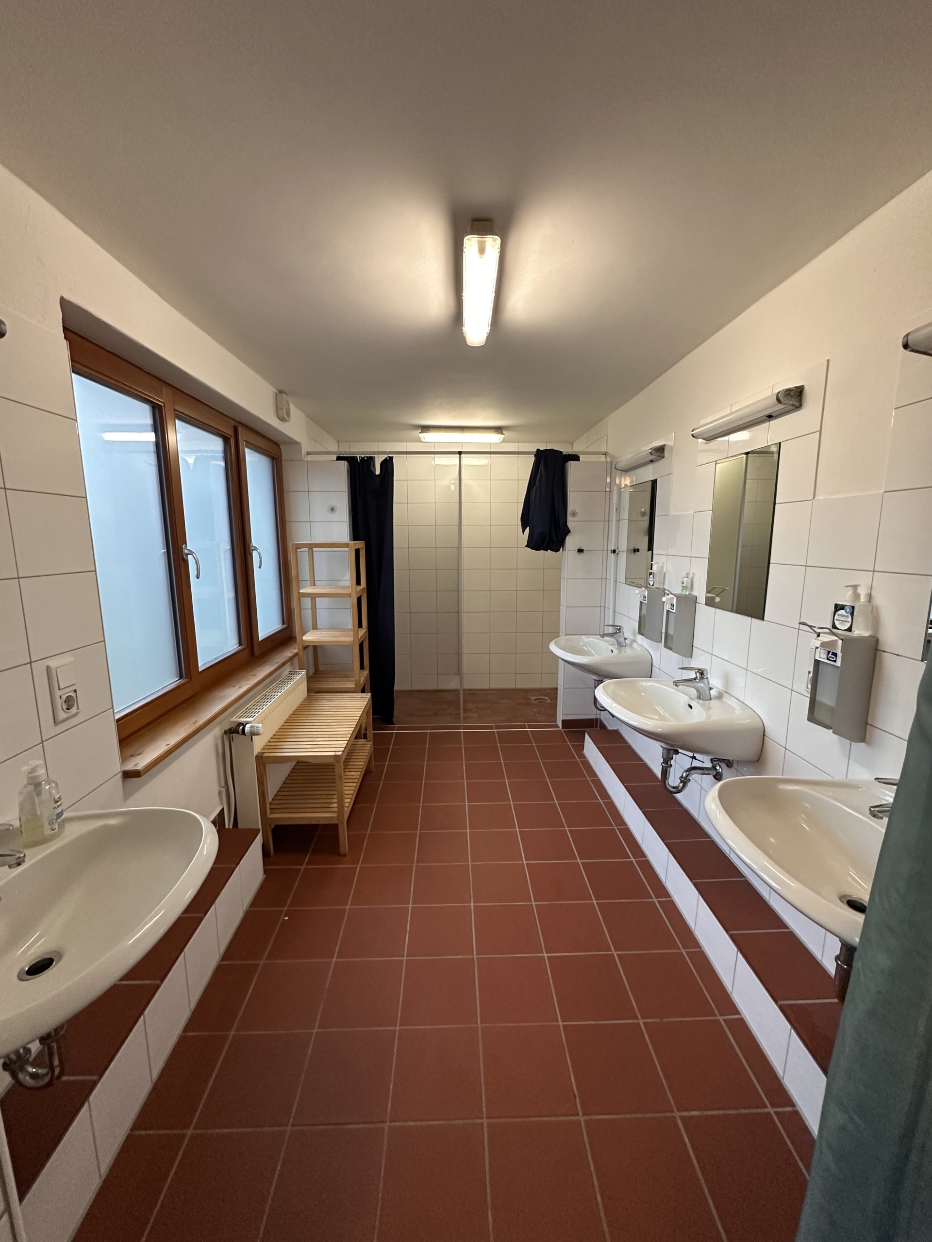 Sanitäranlagen unten