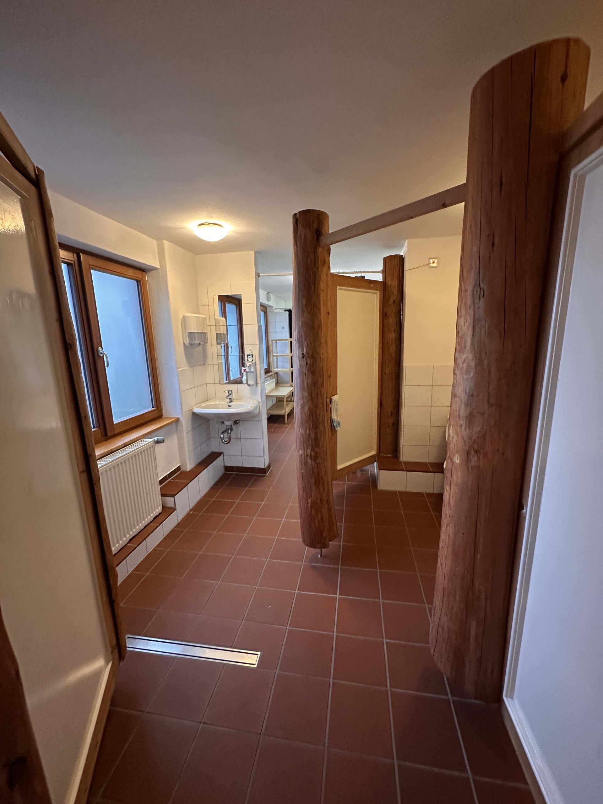 Sanitäranlagen unten